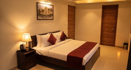 HOTEL LAYOVER STAY. Room Type - Deluxe Room