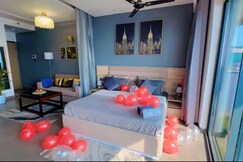 Luxe Lagoon studio