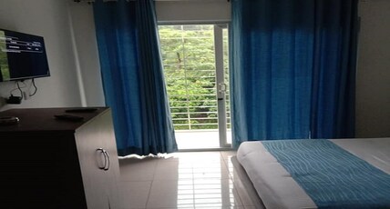 Mansuri Hotel and Restaurant Room Type - Deluxe --AC