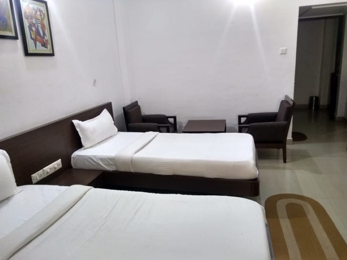 Banaras Homestay By GRB - Tap to explore photos