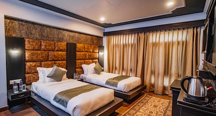 Hotel The Dewan by Royal NaQash Room Type - Family Inter Connected Room AC - Valley View Hotel The Dewan by Royal NaQash Room Type - Family Inter Connected Room AC - Valley View