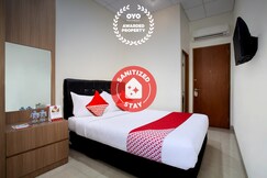 Hotel O Sarkawi Residence