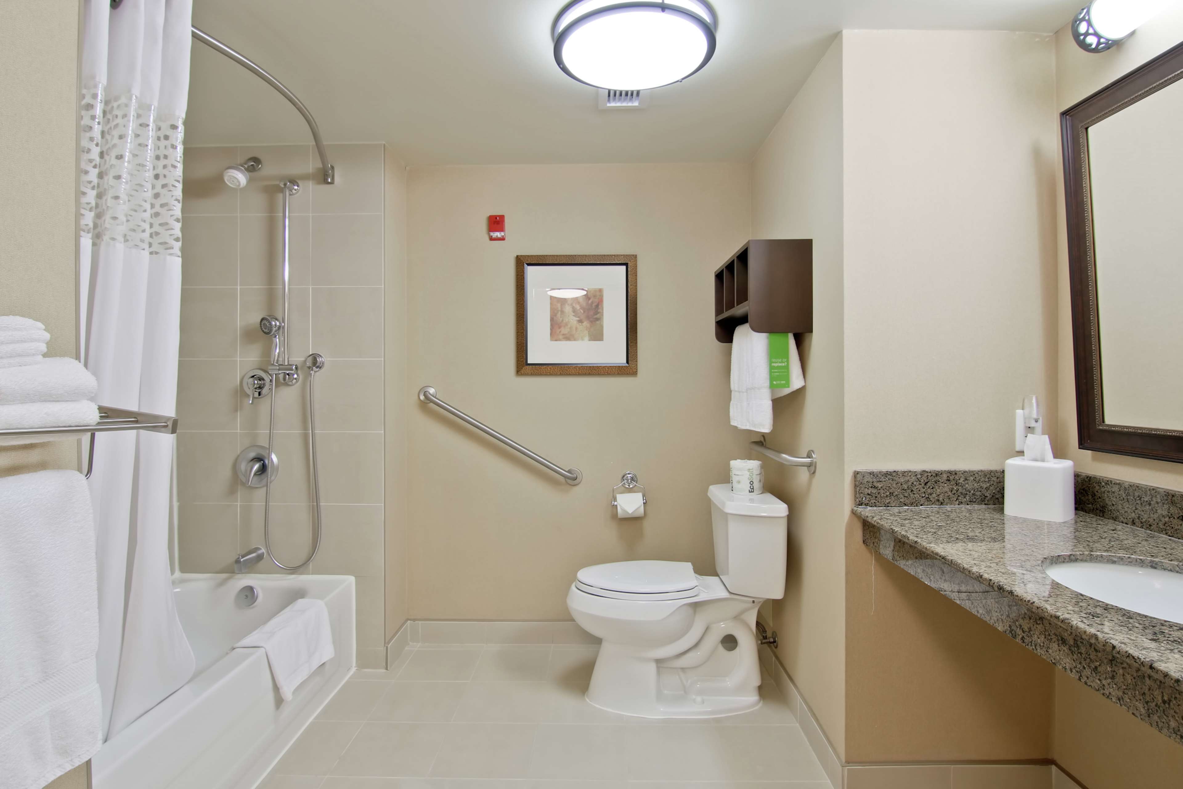 Hampton Inn by Hilton North Bay - Tap to explore photos