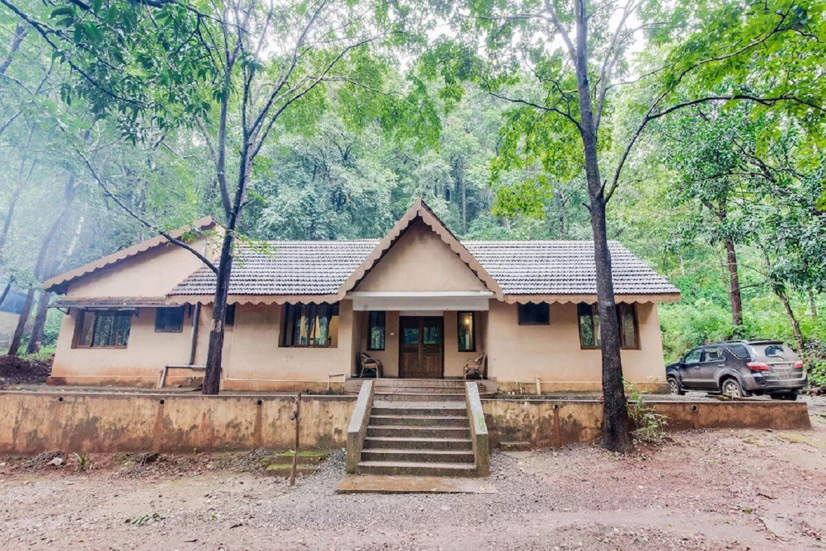Old Magazine House by Jungle Lodges - Tap to explore photos