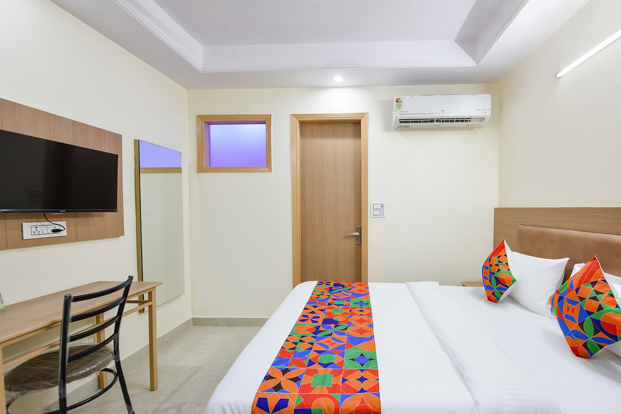 FabHotel Dwarka Heritage - Tap to explore photos