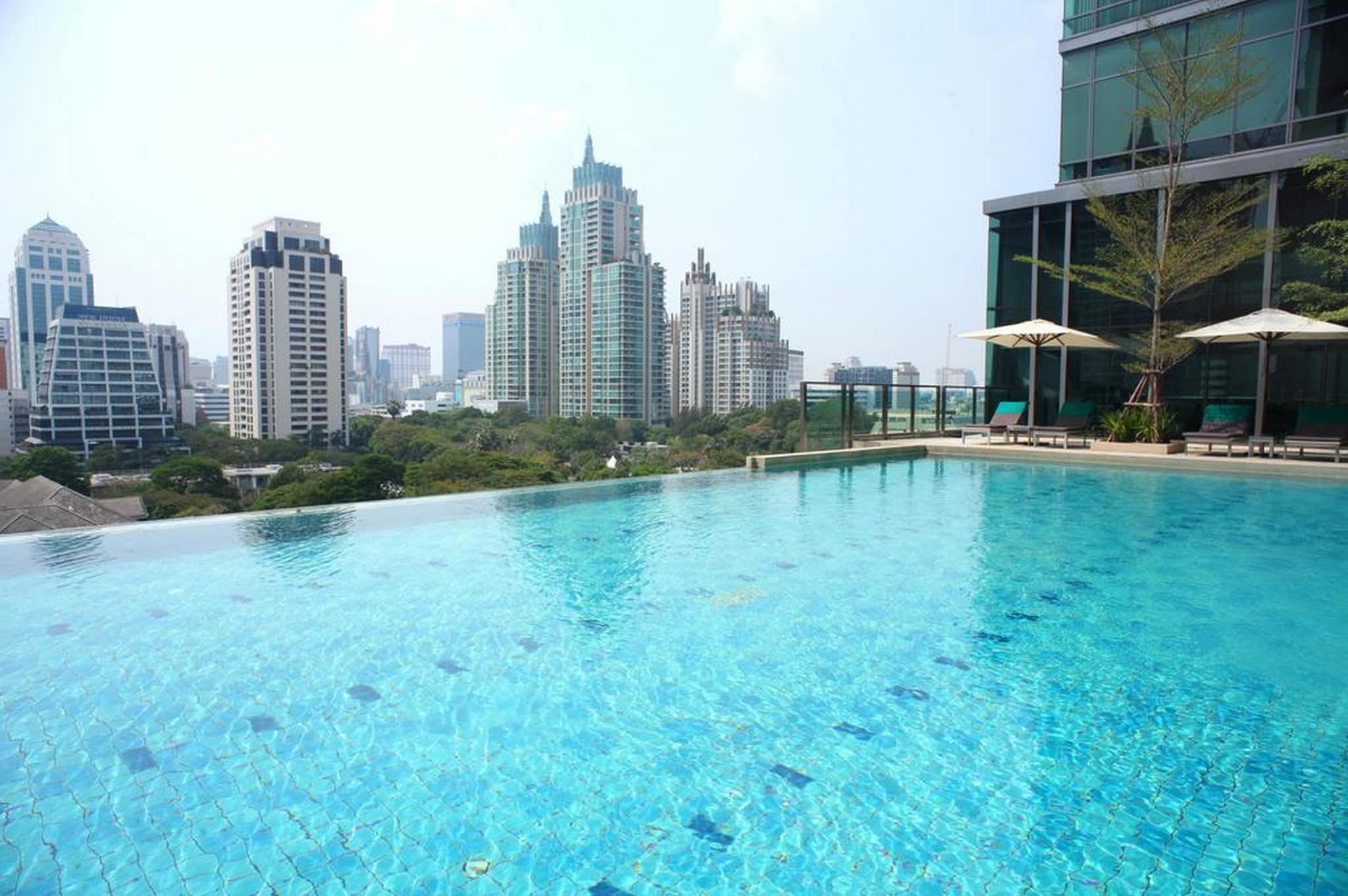 Sivatel Bangkok Suites - Tap to explore photos