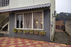 Commute Easy Family friendly Private Jacuzzi