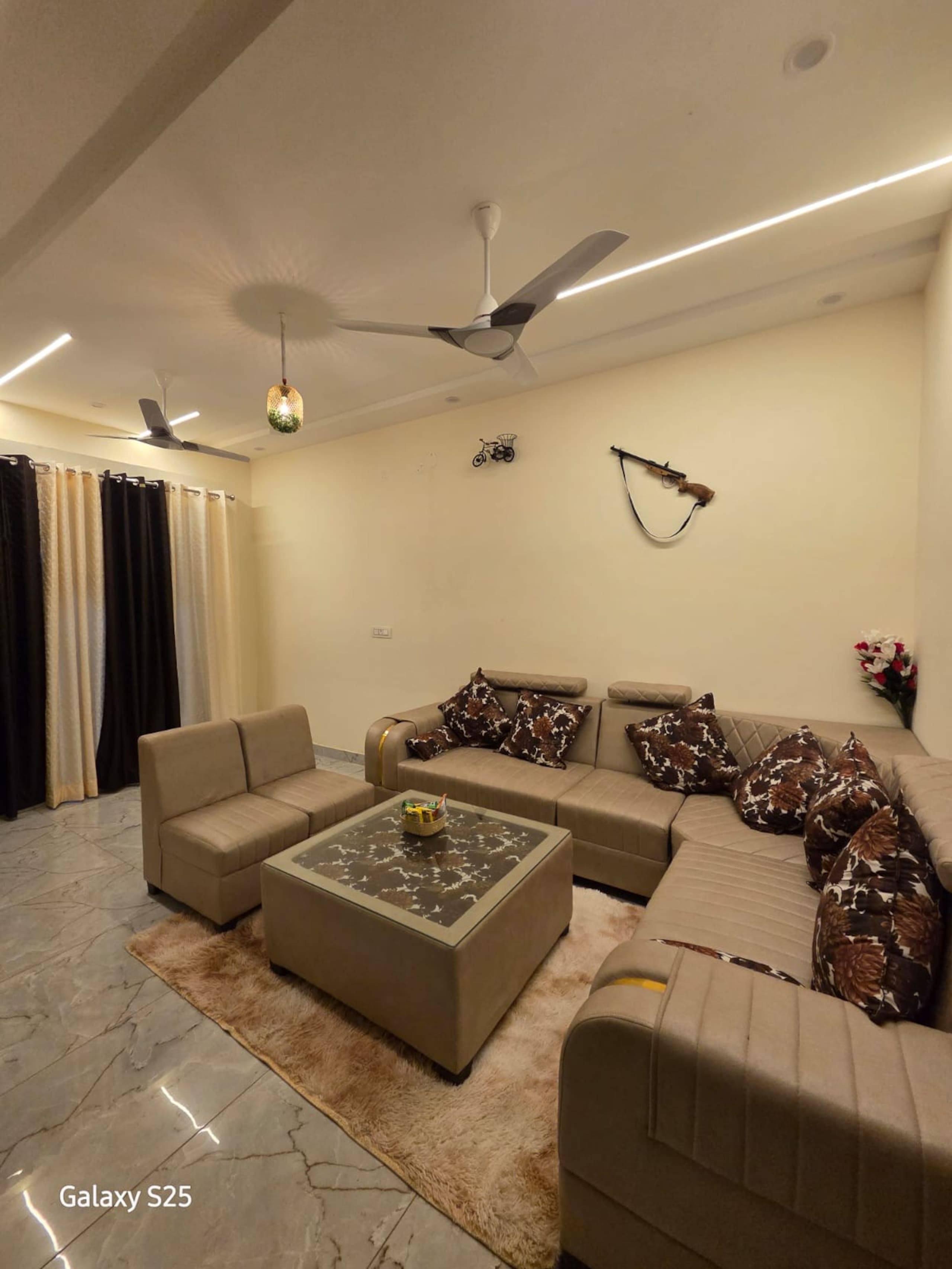 2 BHK Independent Luxury Villa I Cozy - Tap to explore photos