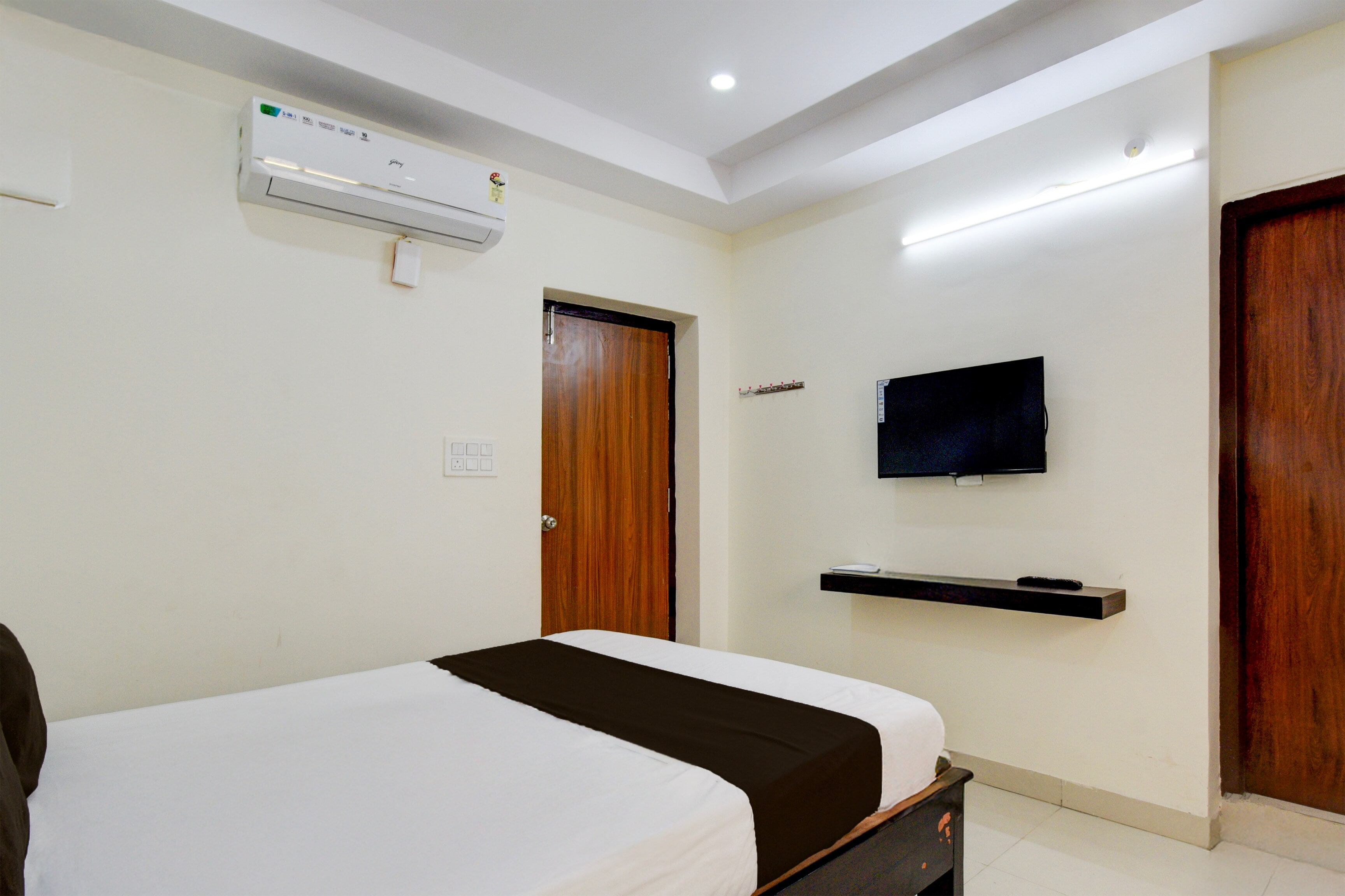HOTEL O ELEGANT NEST Lemon Tree Hotel, 2, Survey 64 - Tap to explore photos
