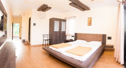 Hotel Diamond Villa Room Type - Super Deluxe AC Room