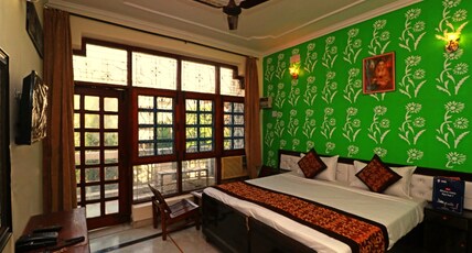 Hotel Hari Villa @ Sec 11 Noida Room Type - Deluxe Room with City View
