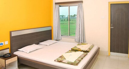 Easy Relax Hotel Yashoda International Room Type - Standard Double Bed Non AC Room (1 And 2 Floor)