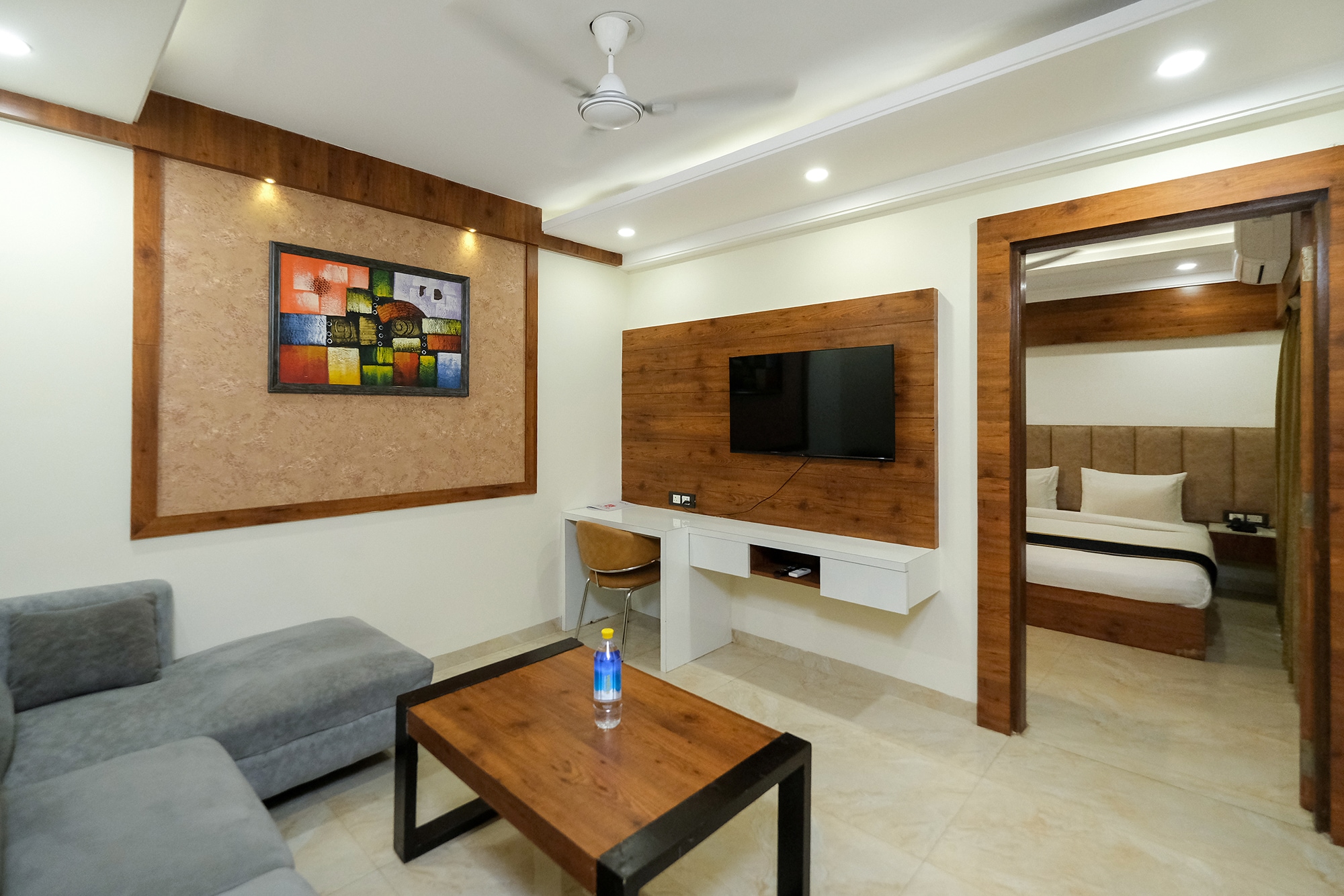 FabHotel Prime Golf Inn - Golf Course Road Gurugram - Tap to explore photos