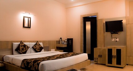Hotel Ravisha Continental Room Type - Royal Room