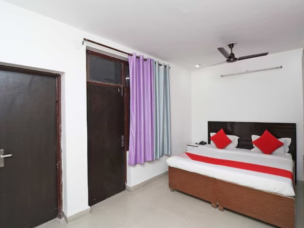 Gurugram Home Residency - Tap to explore photos