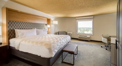 Holiday Inn MOBILE-DWTN/HIST. DISTRICT Room Type - 1 King Bed Standard High Floor