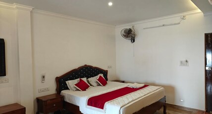 Zoom Inn Room Type - Standard Room