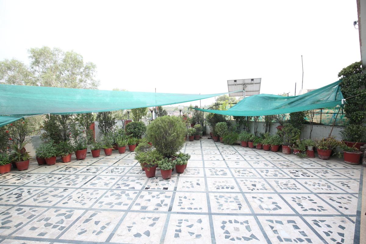 Hotel Singh Sahib - Tap to explore photos