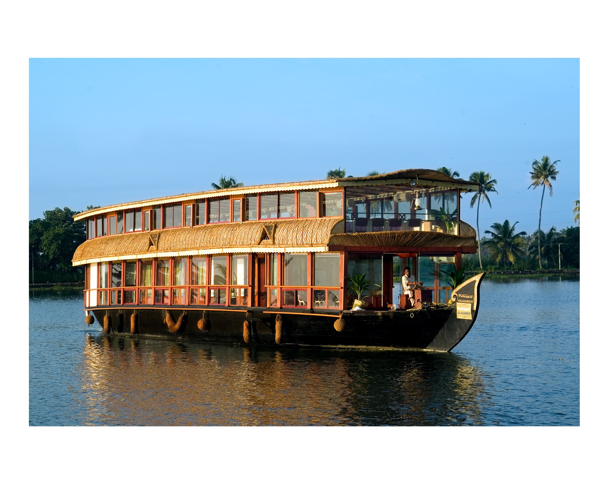 Palace on Waves House Boats - Tap to explore photos