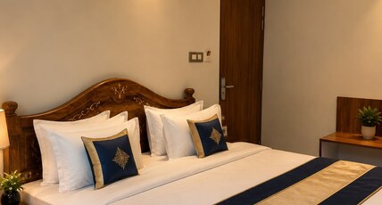 Hotel Indradhar Room Type - Super Deluxe Without Balcony Room