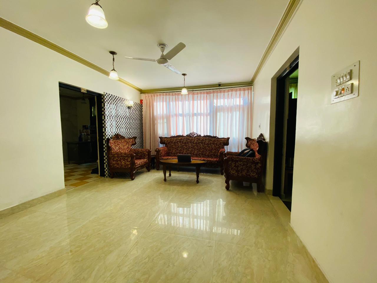 Hotel West Inn - Tap to explore photos