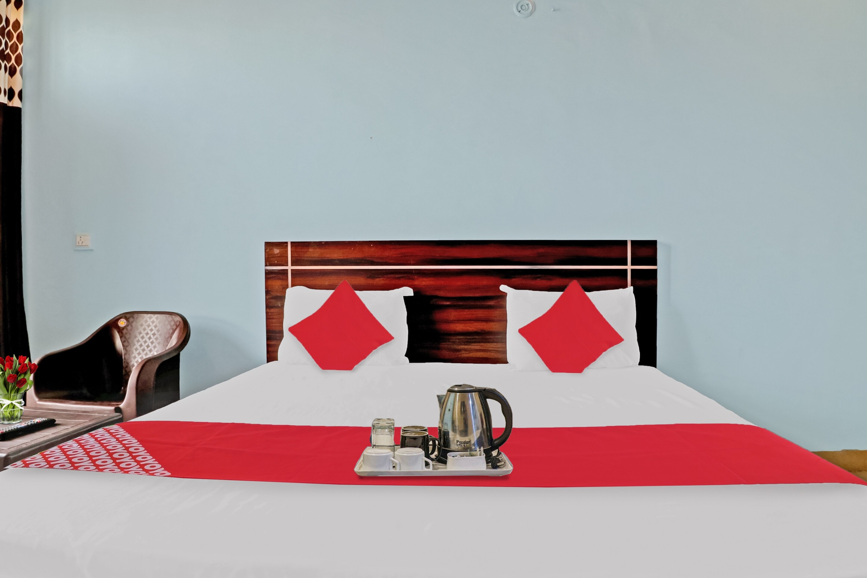 Hotel O VIRAAJ HOTEL - Tap to explore photos