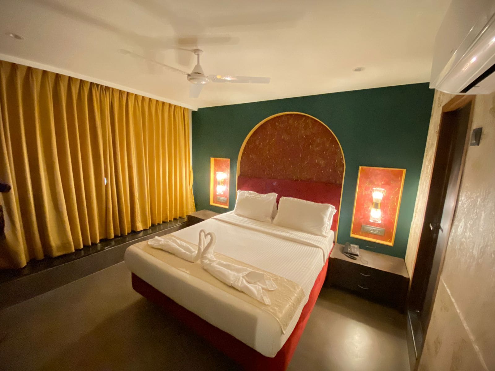Gulf Hotel Colaba - Tap to explore photos