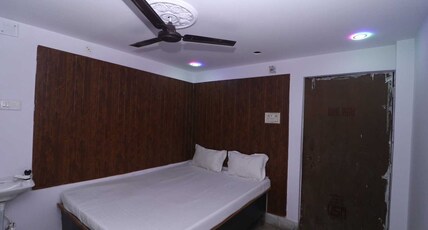Hotel O Royal Inn Room Type - Classic