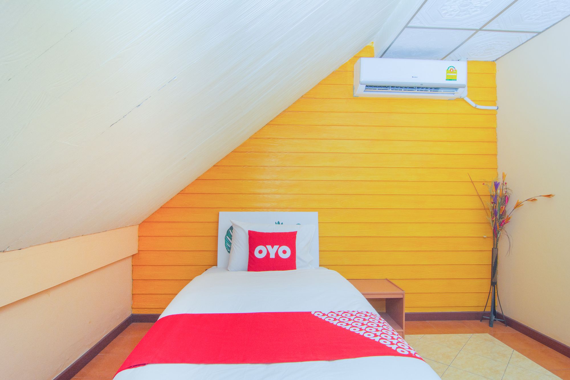 OYO 534 Phasuk Hotel - Tap to explore photos