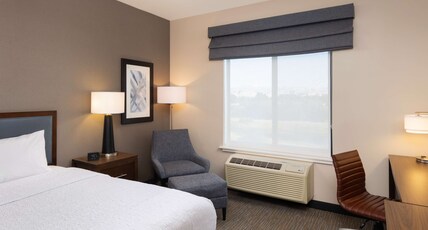 Hampton Inn San Jose Cherry Ave, CA Room Type - 1 KING ROOM