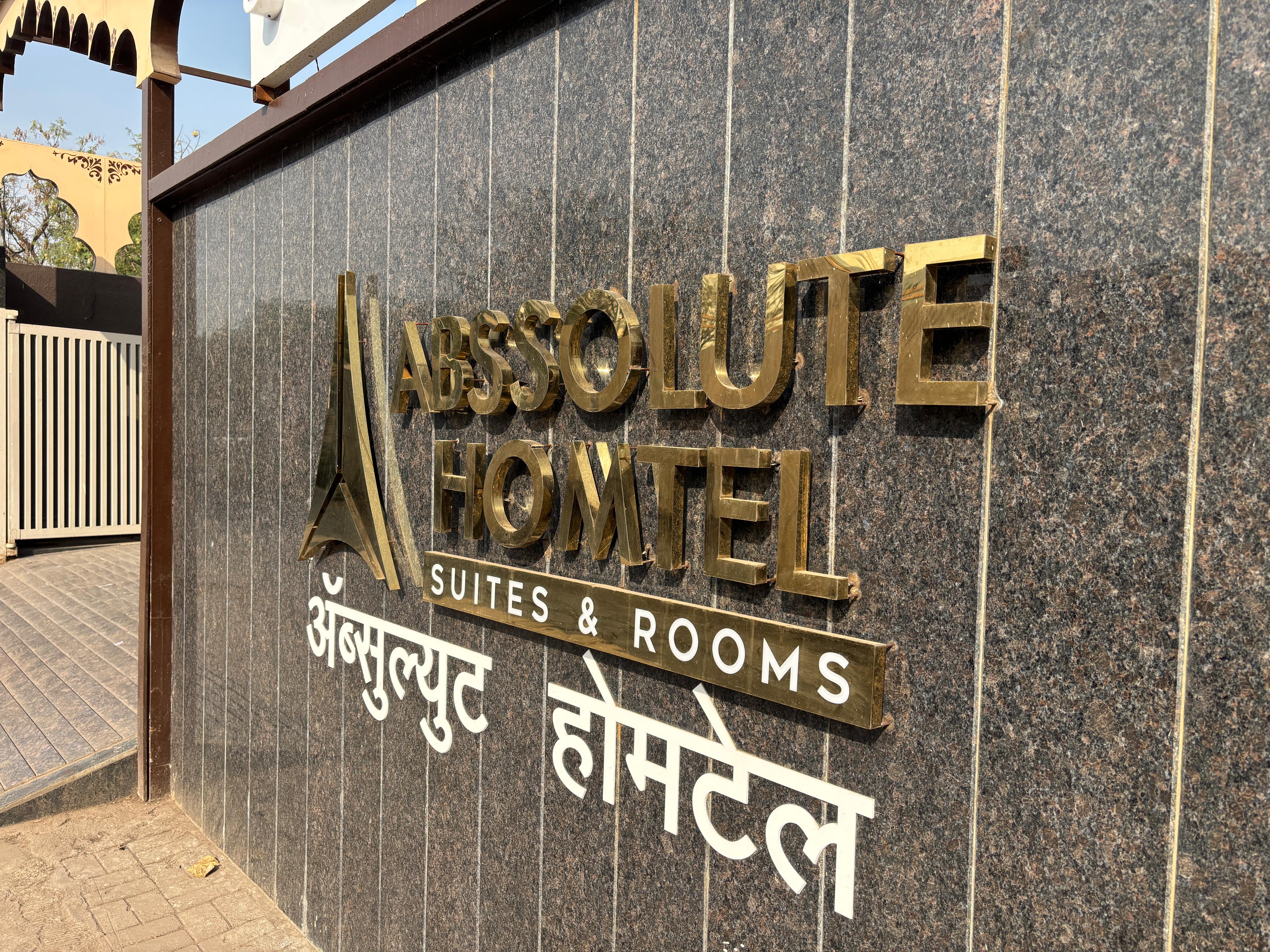 Abssolute Homtel - Rooms & Suites - Tap to explore photos