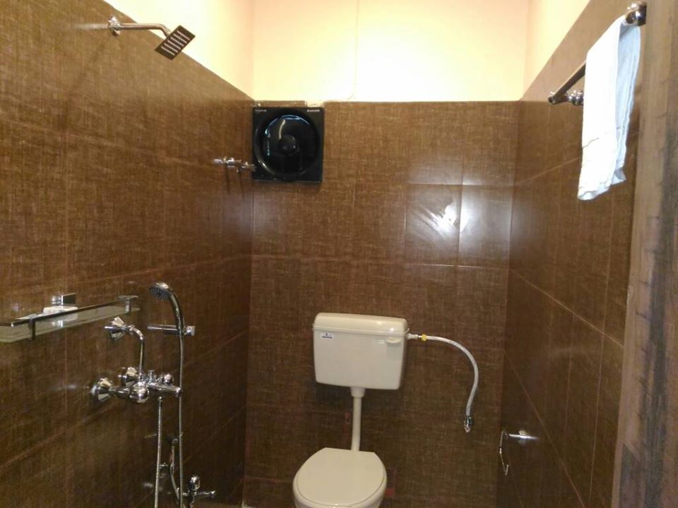 BARAK CONTINENTAL - Tap to explore photos