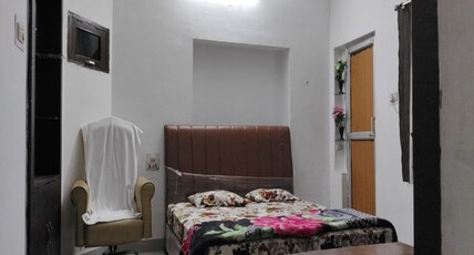 HOTEL BLACK AND WHITE GARDEN RESTAURANT Room Type - Standard Non AC Room