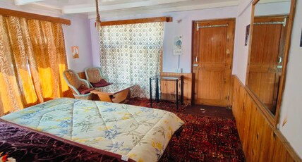 HOPE House Room Type - Deluxe room with Snow Mountain view, private balcony (3rd floor)