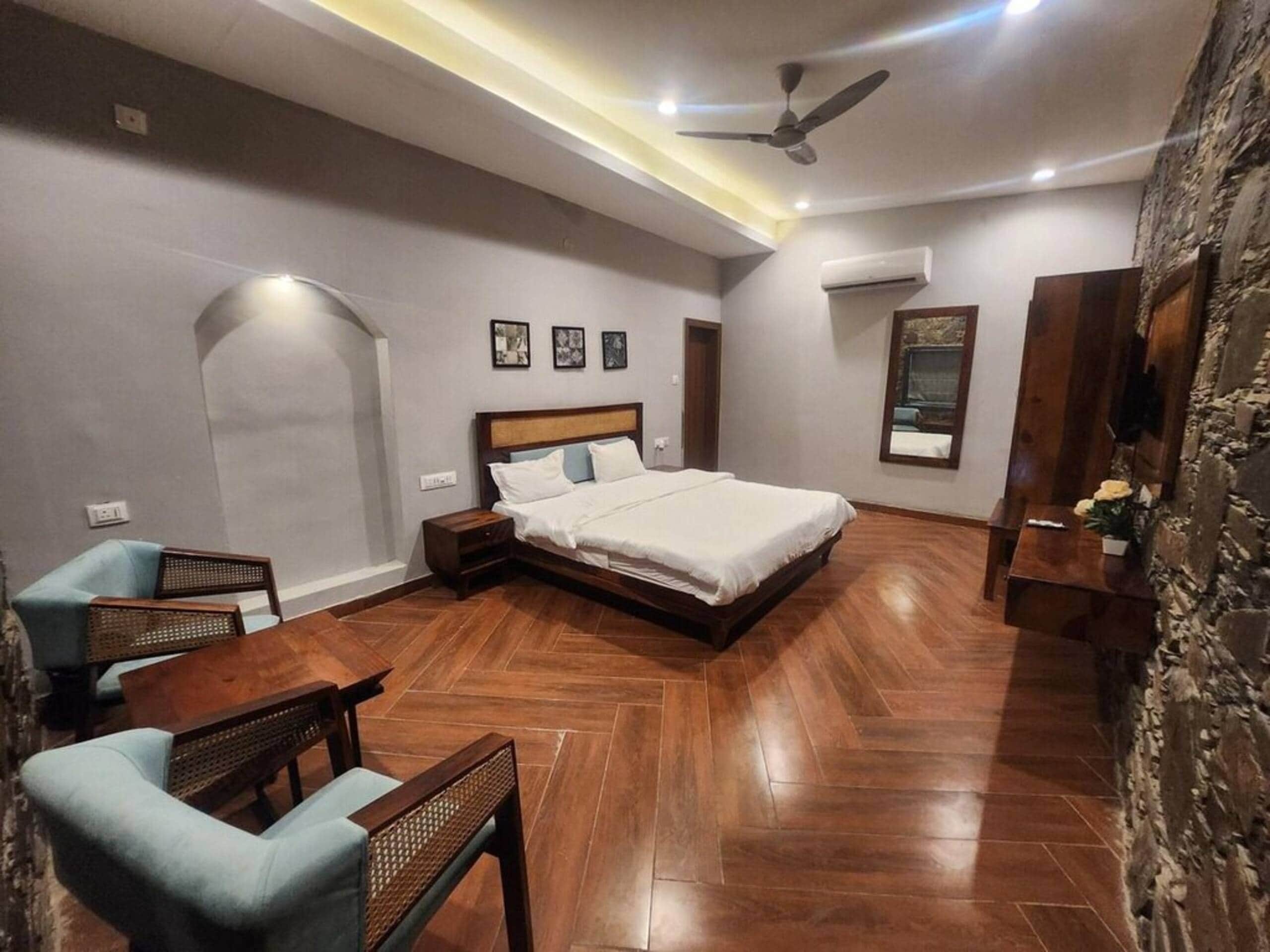 Khaarka Villa Udaipur By Footra - Tap to explore photos