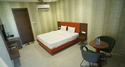 Riviera Resort and Hotel Room Type - Delta Room