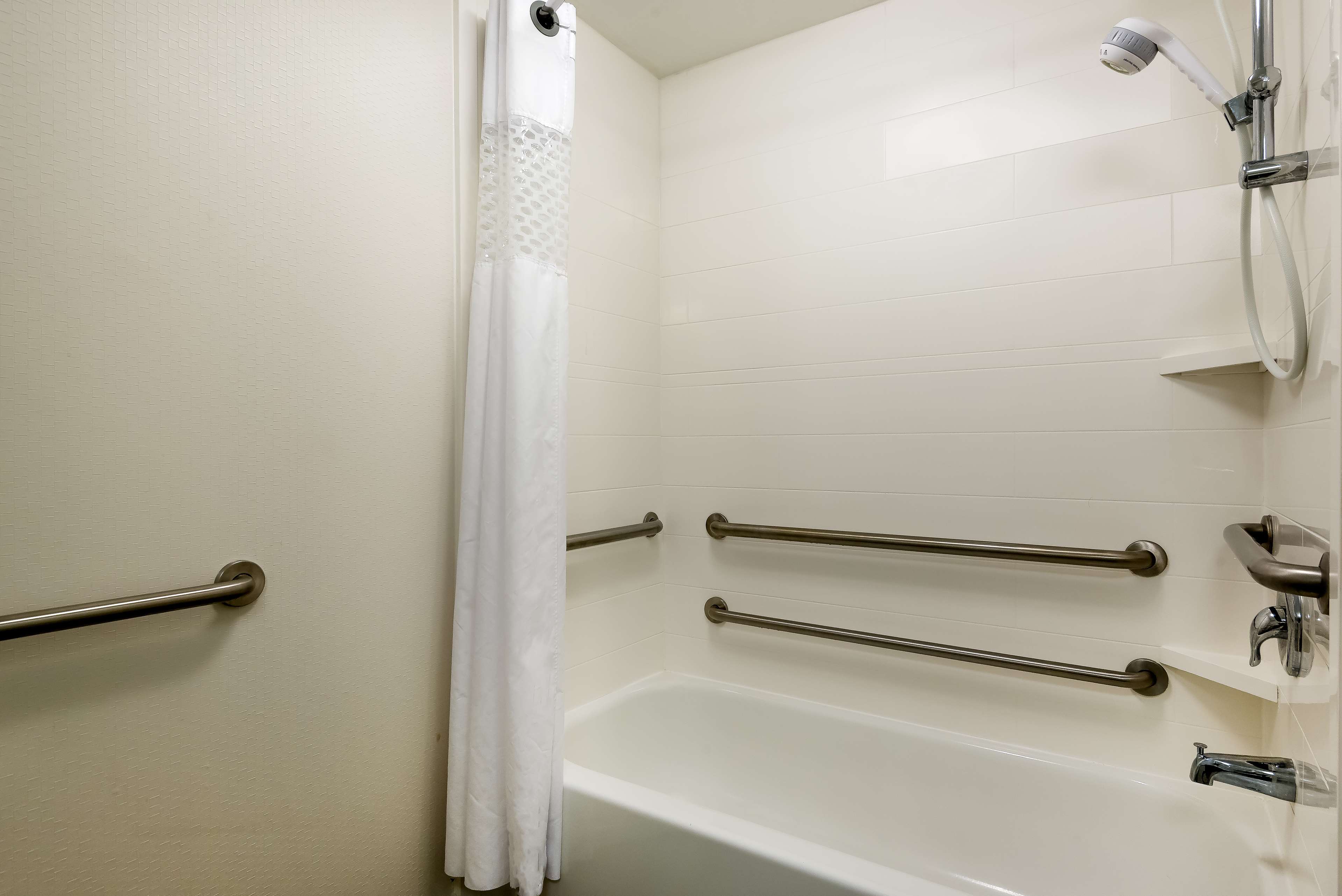 Hampton Inn Myrtle Beach West - Tap to explore photos
