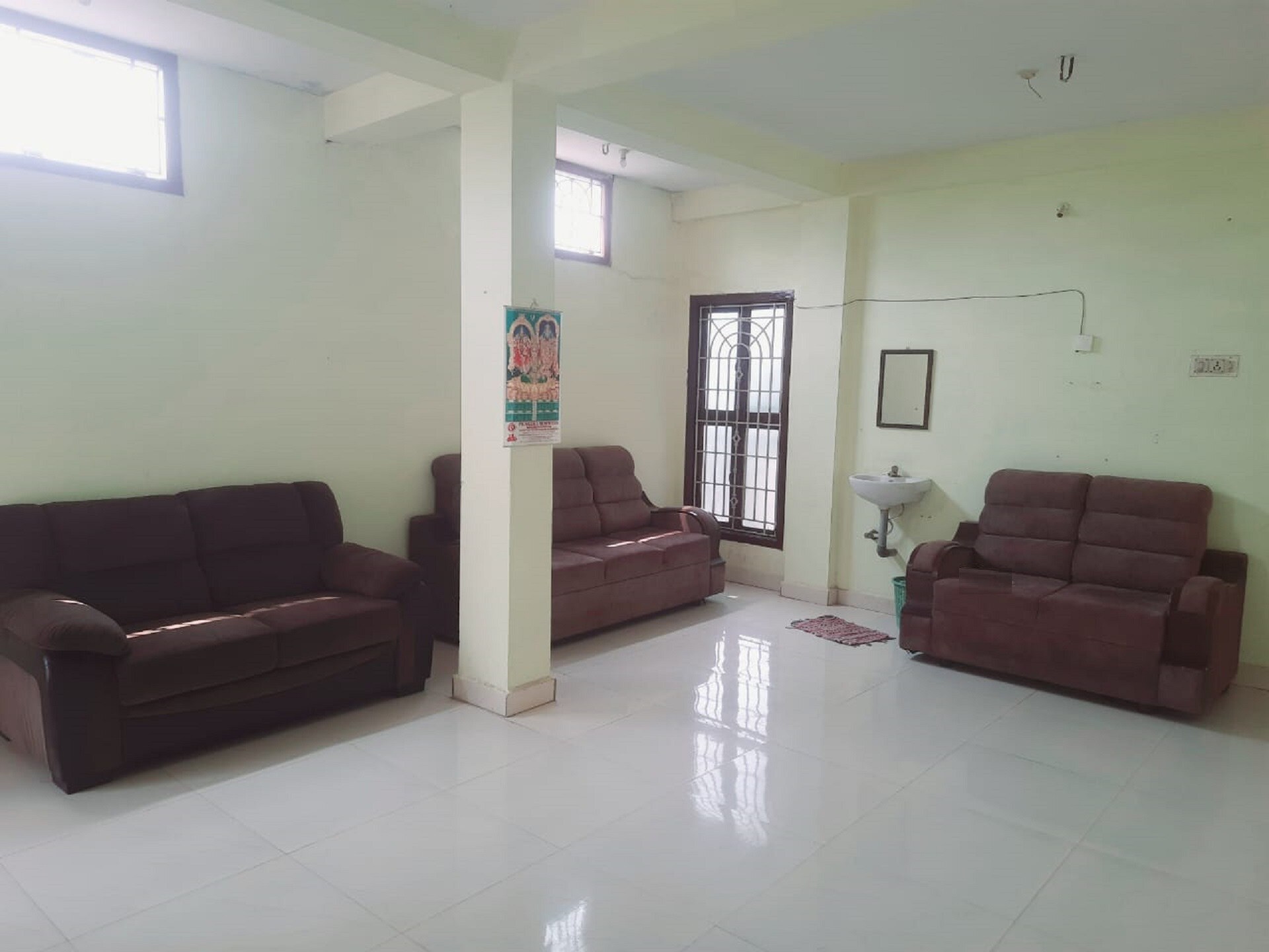 East Gopuram Homestay - Tap to explore photos