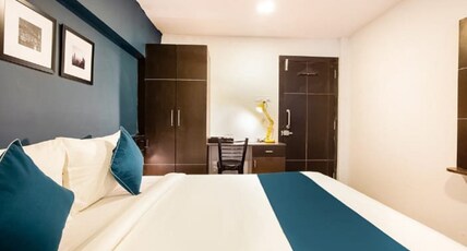 Juststay Sky Room Type - King Bed Deluxe Room