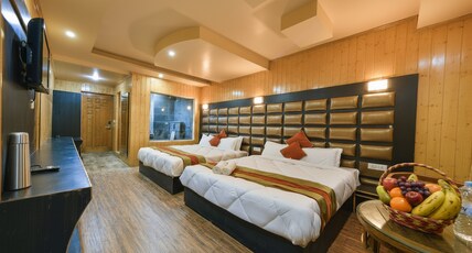 Welcome Resort Sonamarg Room Type - Family Super Deluxe Room