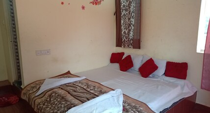Hotel Natraj Pure Veg Restaurant and Cafe Room Type - Double AC