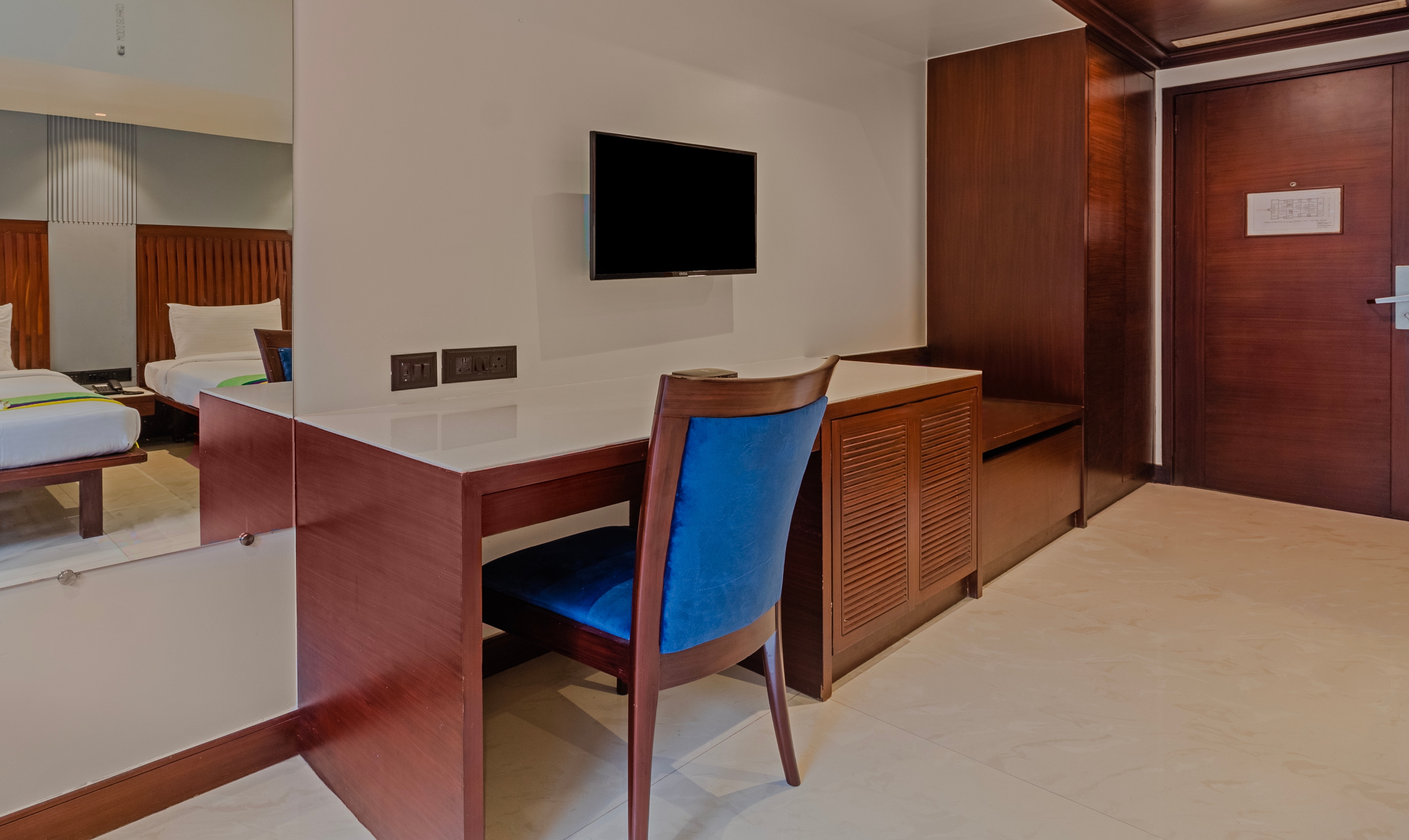 Treebo Regency - Bund Garden, Dhole Patil Road - Tap to explore photos
