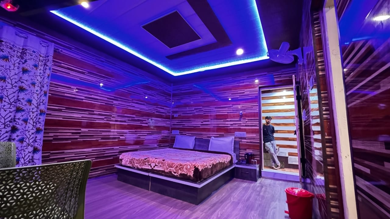 Babar Sonamarg - Tap to explore photos