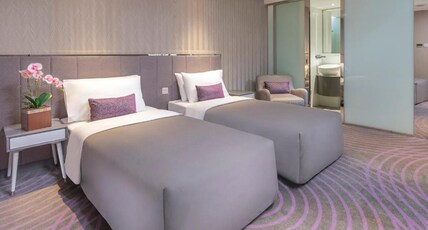 Silka Tsuen Wan Room Type - Premium Twin