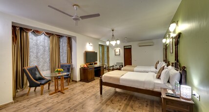 WelcomHeritage Mani Mansion Room Type - Premium Suite