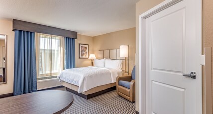 Candlewood Suites Eau Claire I-94, an IHG hotel Room Type - 1 Queen Studio Suite