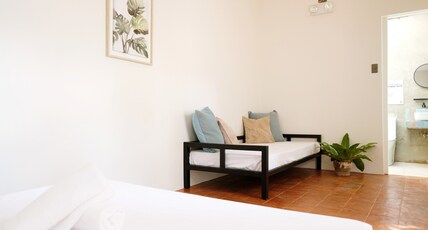 Mad Monkey Dumaguete Room Type - Standard Triple Room Mad Monkey Dumaguete Room Type - Standard Triple Room