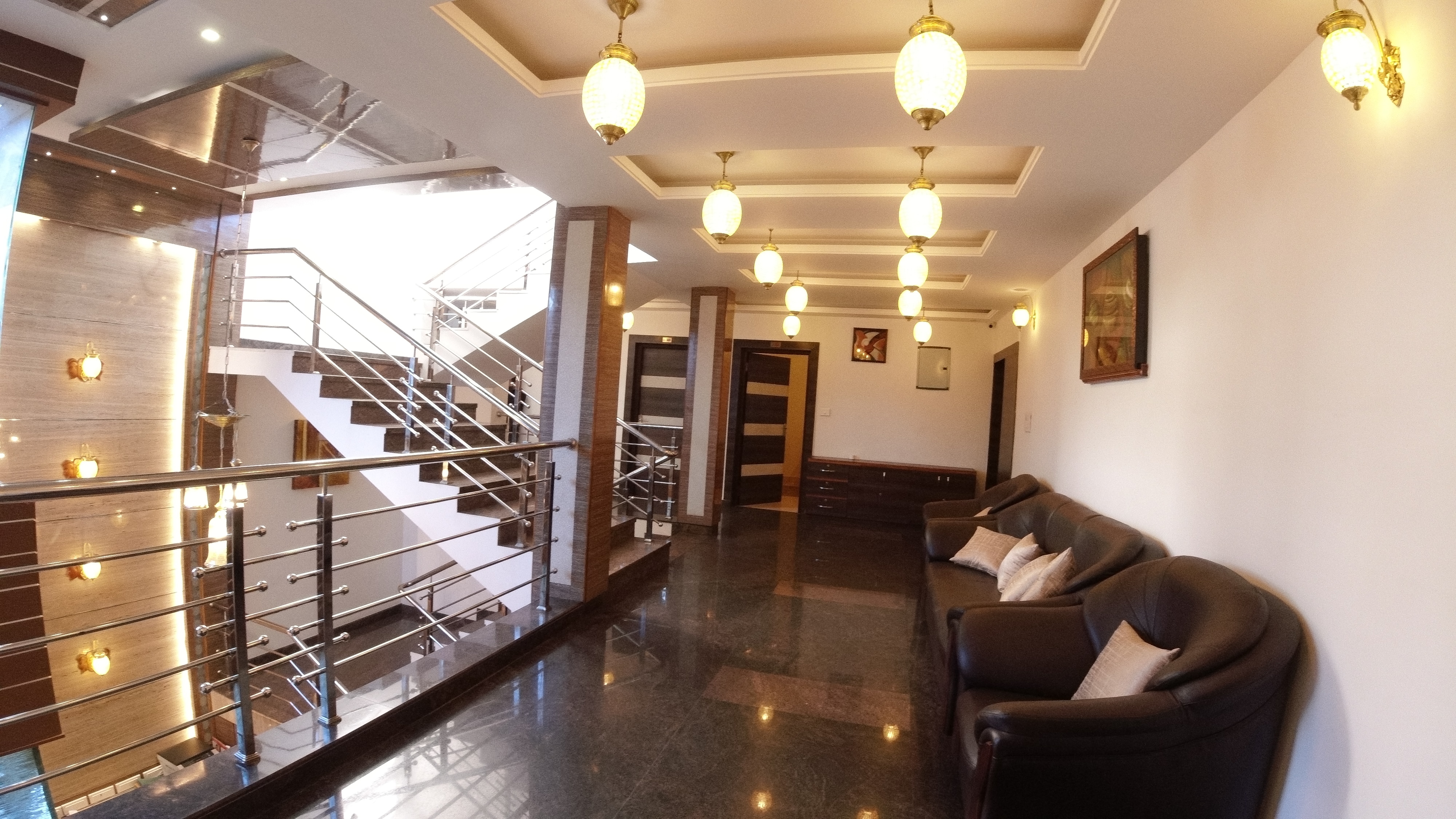 Hotel Carnation - Tap to explore photos