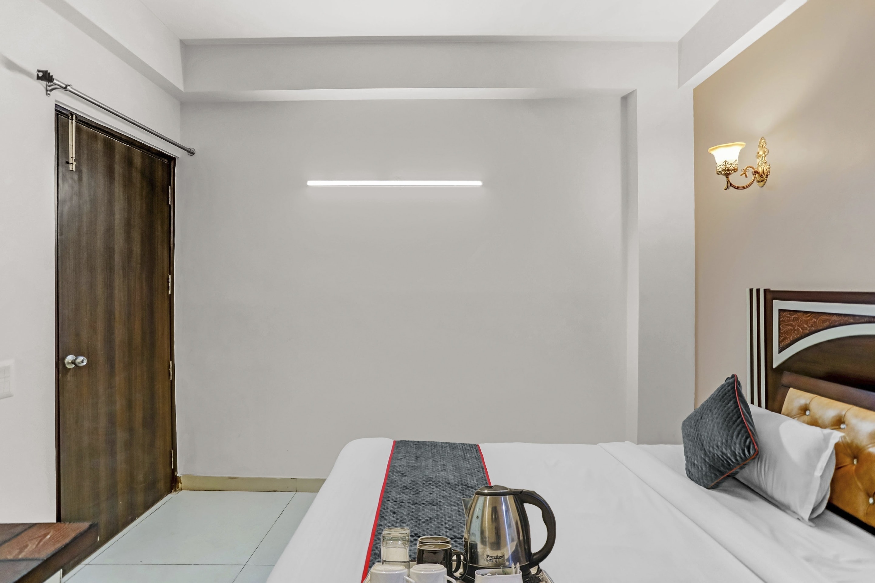 Hotel O Noida premium inn - Tap to explore photos