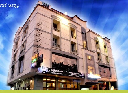 கோவை.,–மாசாஜ் சென்டரில் விபச்சாரம் ! உரிமையாளர் உட்பட 7 பேர் கைது..?